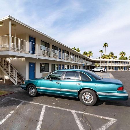 Motel 6-Palm Springs, Ca - East - Palm Canyon Eksteriør bilde