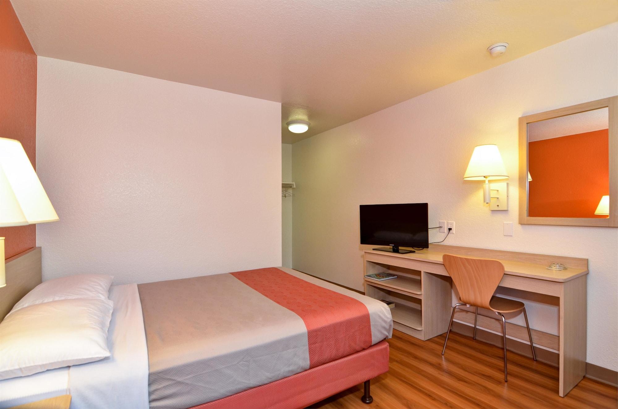 Motel 6-Palm Springs, Ca - East - Palm Canyon Eksteriør bilde