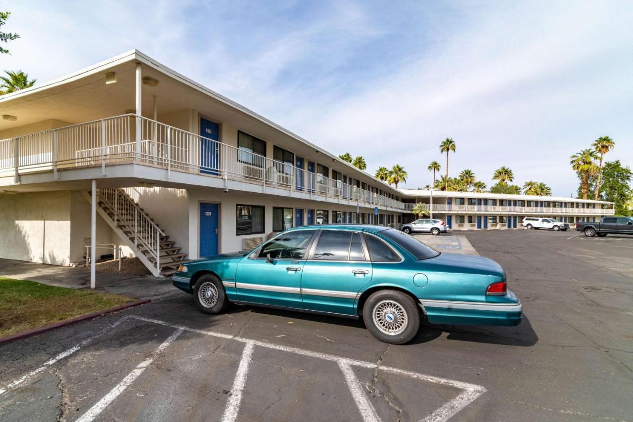 Motel 6-Palm Springs, Ca - East - Palm Canyon Eksteriør bilde