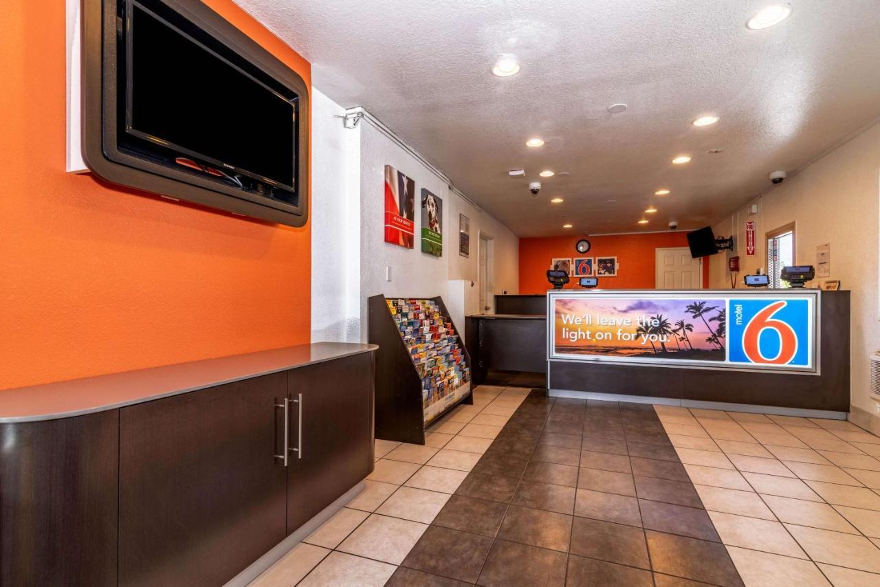 Motel 6-Palm Springs, Ca - East - Palm Canyon Eksteriør bilde