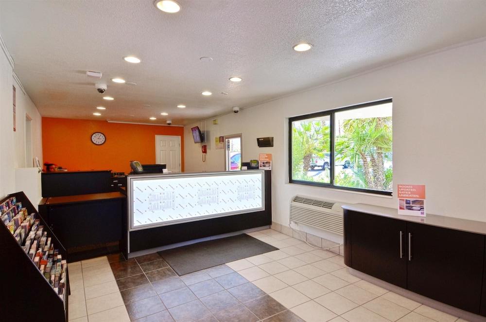 Motel 6-Palm Springs, Ca - East - Palm Canyon Eksteriør bilde