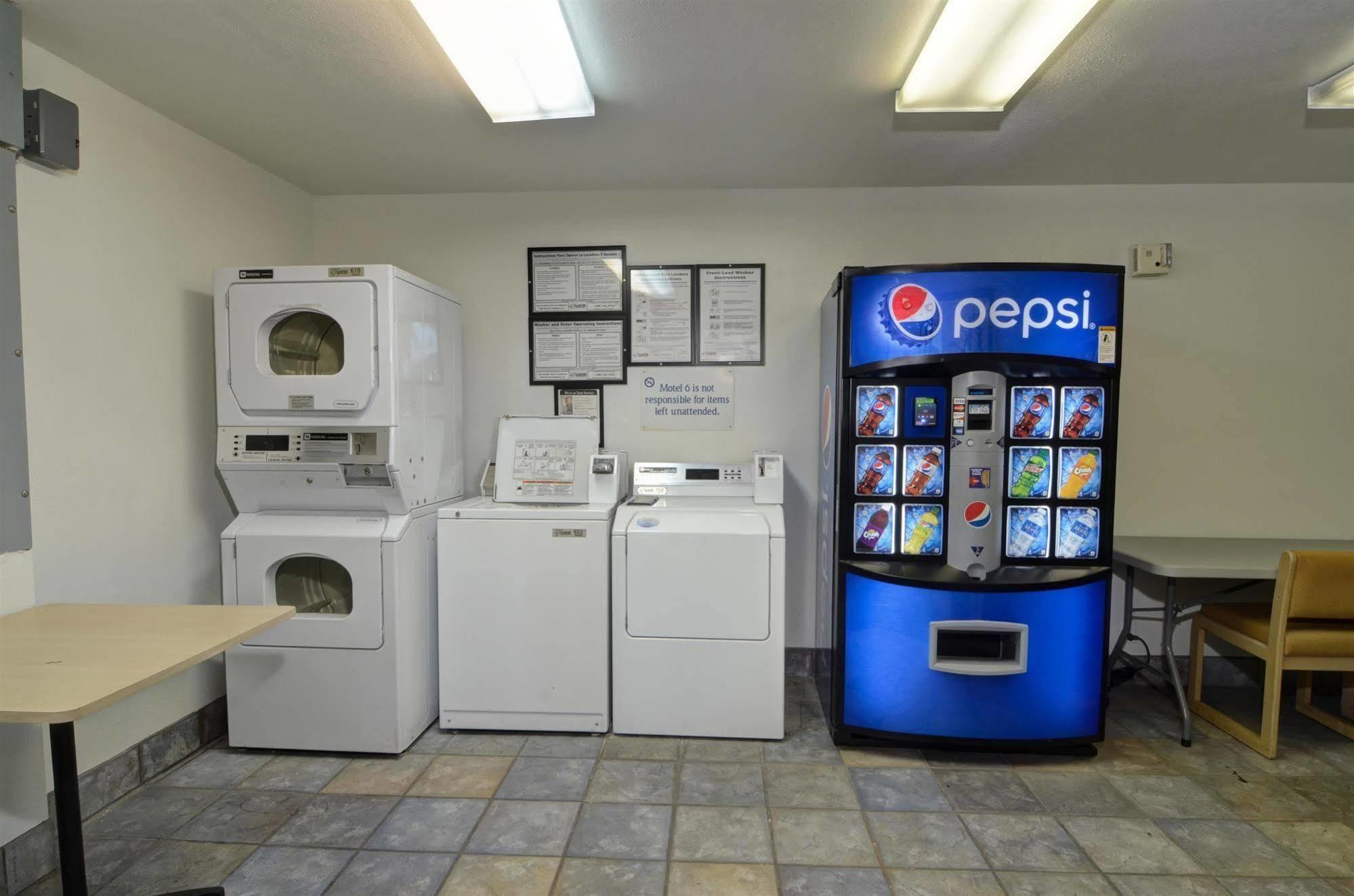 Motel 6-Palm Springs, Ca - East - Palm Canyon Eksteriør bilde