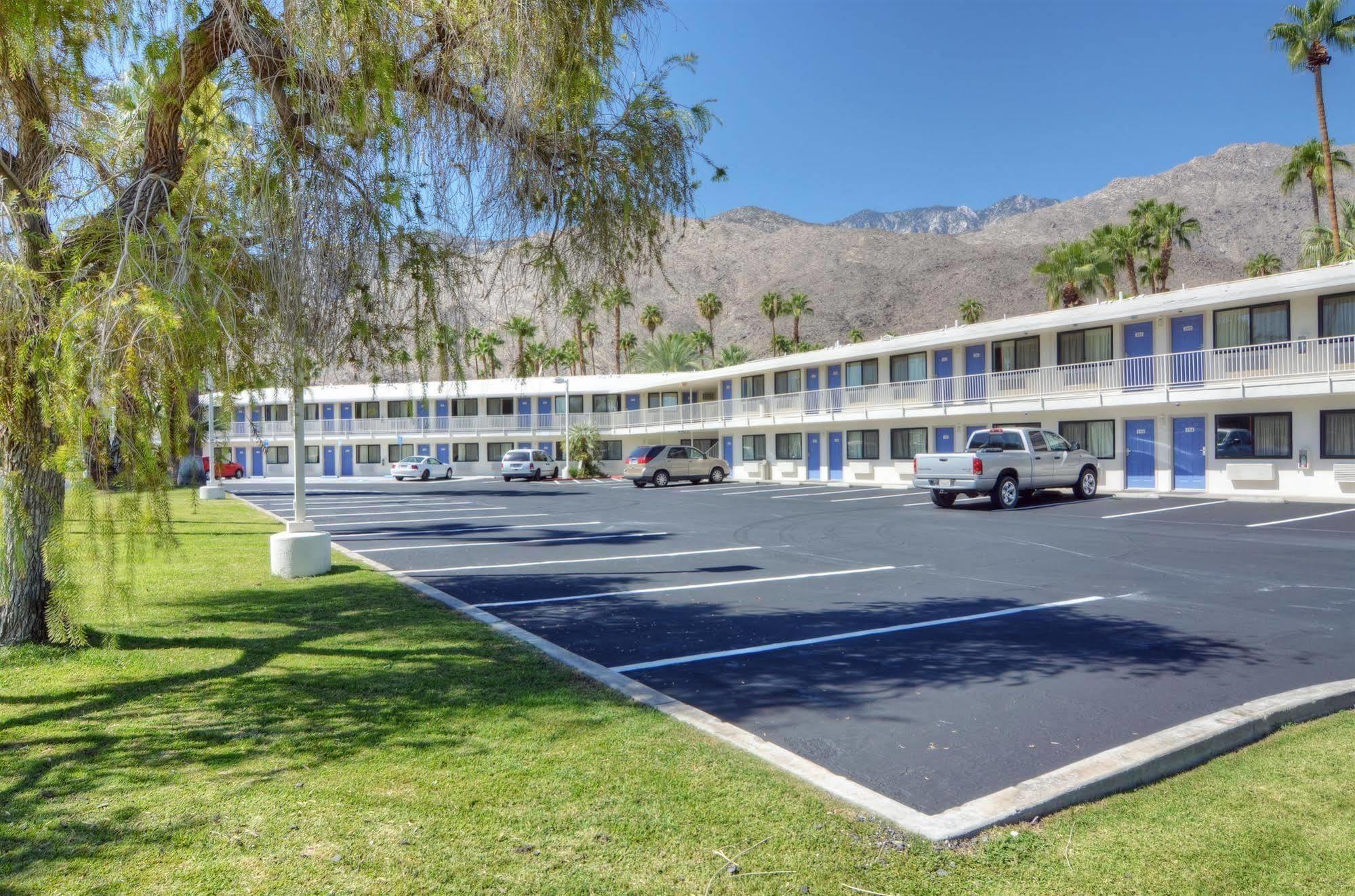 Motel 6-Palm Springs, Ca - East - Palm Canyon Eksteriør bilde
